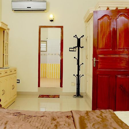 Leelu Homestay Kochi Eksteriør billede