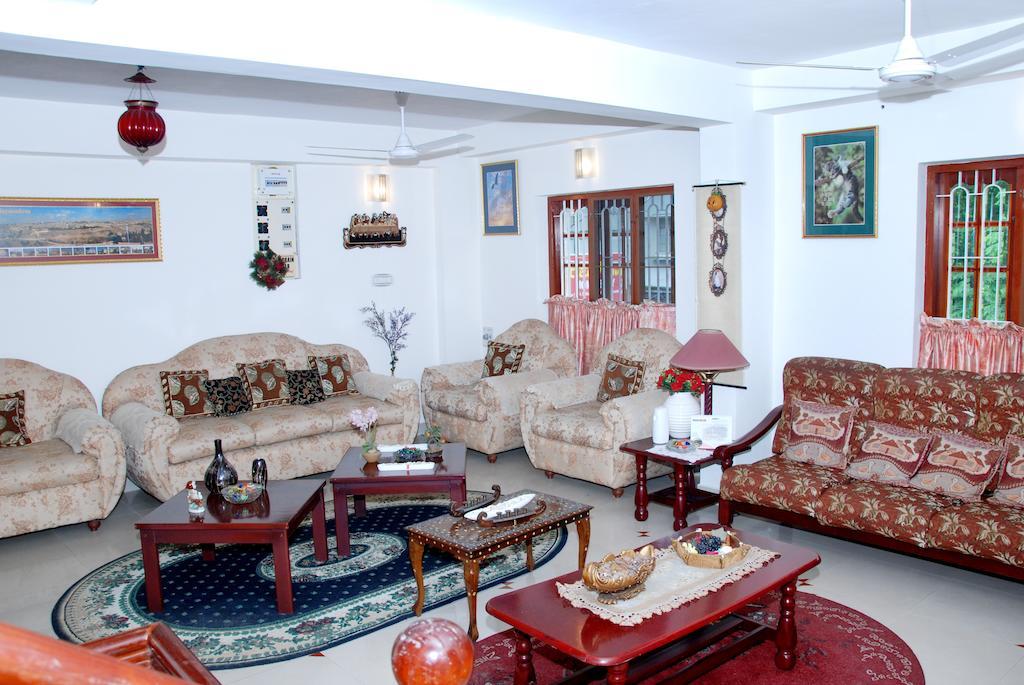 Leelu Homestay Kochi Eksteriør billede